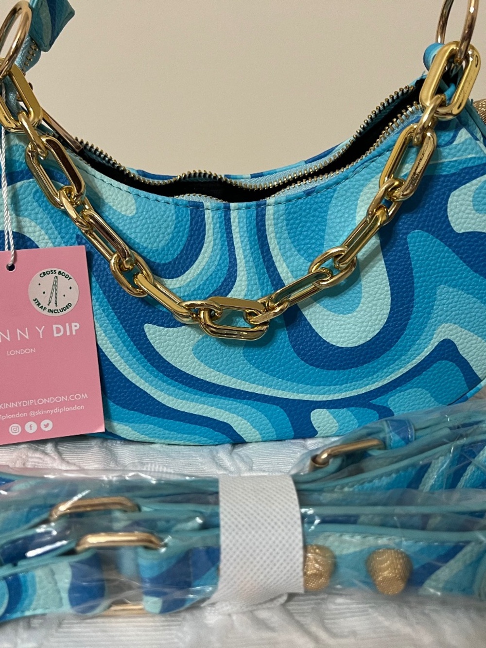 Skinnydip Devyn Dolphin Crossbody Blue Retro Small Vegan Leather Gold Chain NWT